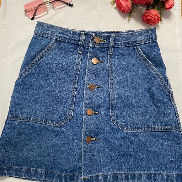 Skirt - Picture 1 of 1